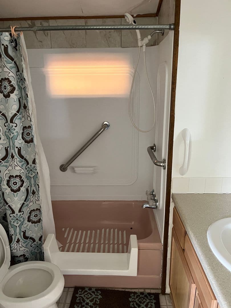 Platteville Apartment: 731 Grand Ave.