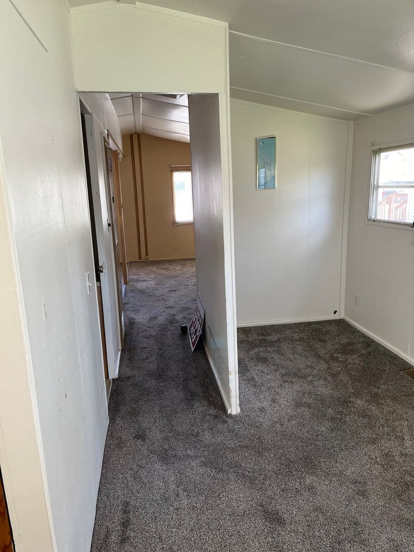 Platteville Apartment: 731 Grand Ave.