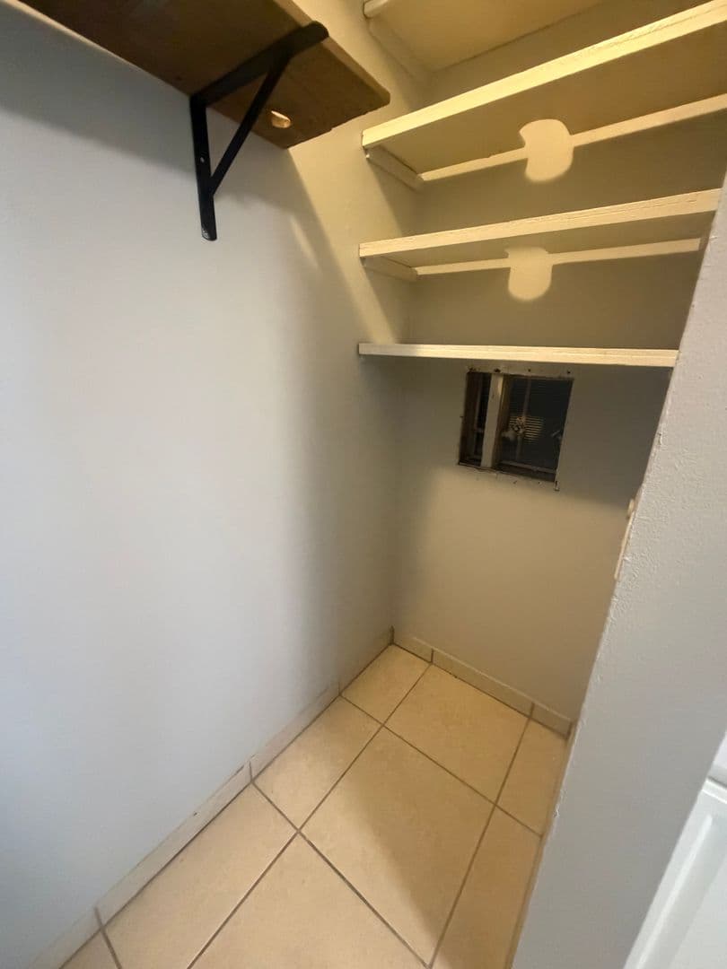 Bradenton Apartment: 4505 67th St W