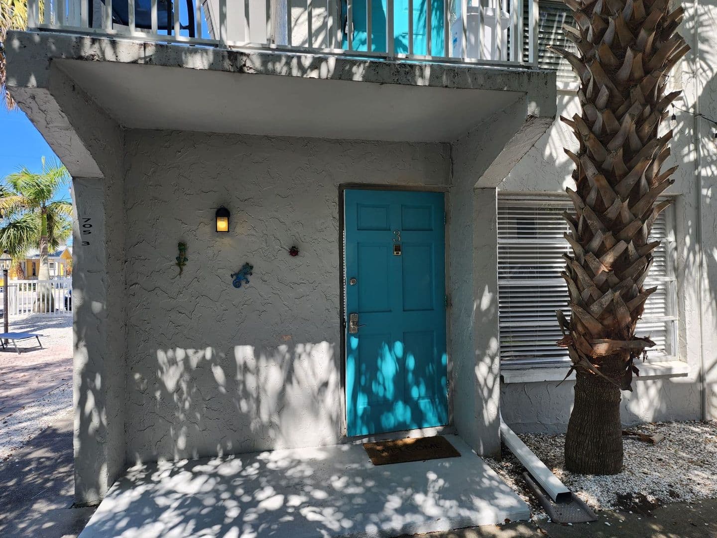 Indian Rocks Beach Apartment: 701 1st Street