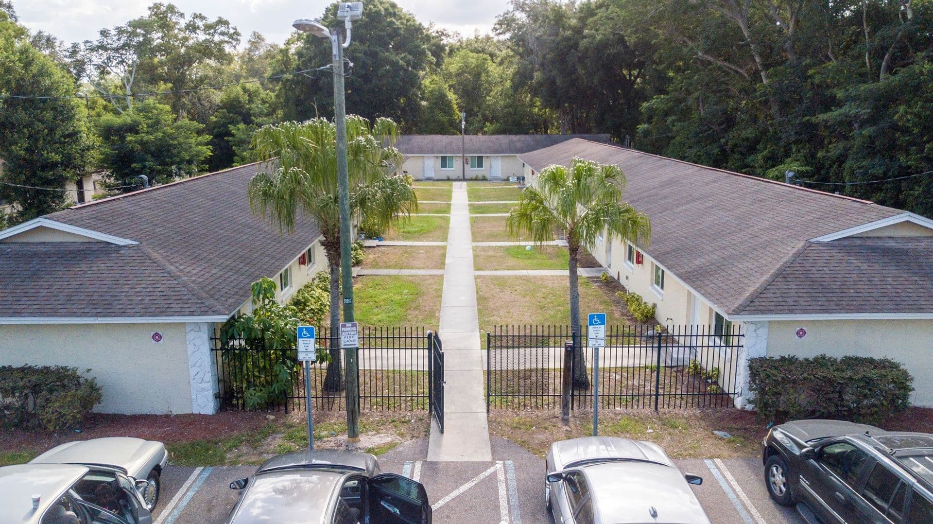 Tampa Apartment: 11720 N 14th St
