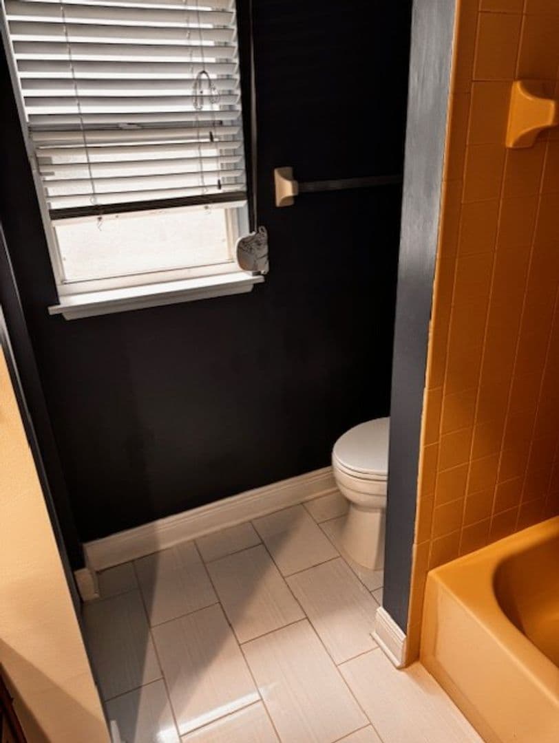 Clearwater House: 2519 Southern Oak Circle