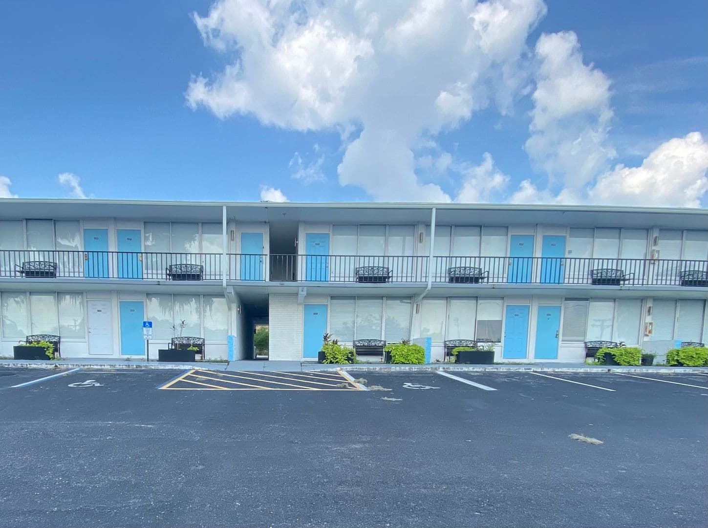 Lakeland Apartment: 515 Bon Air St