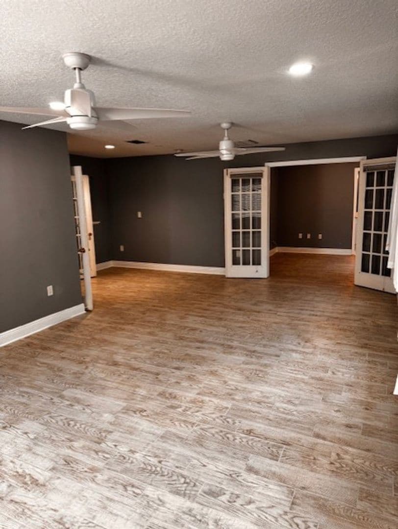Clearwater House: 2519 Southern Oak Circle