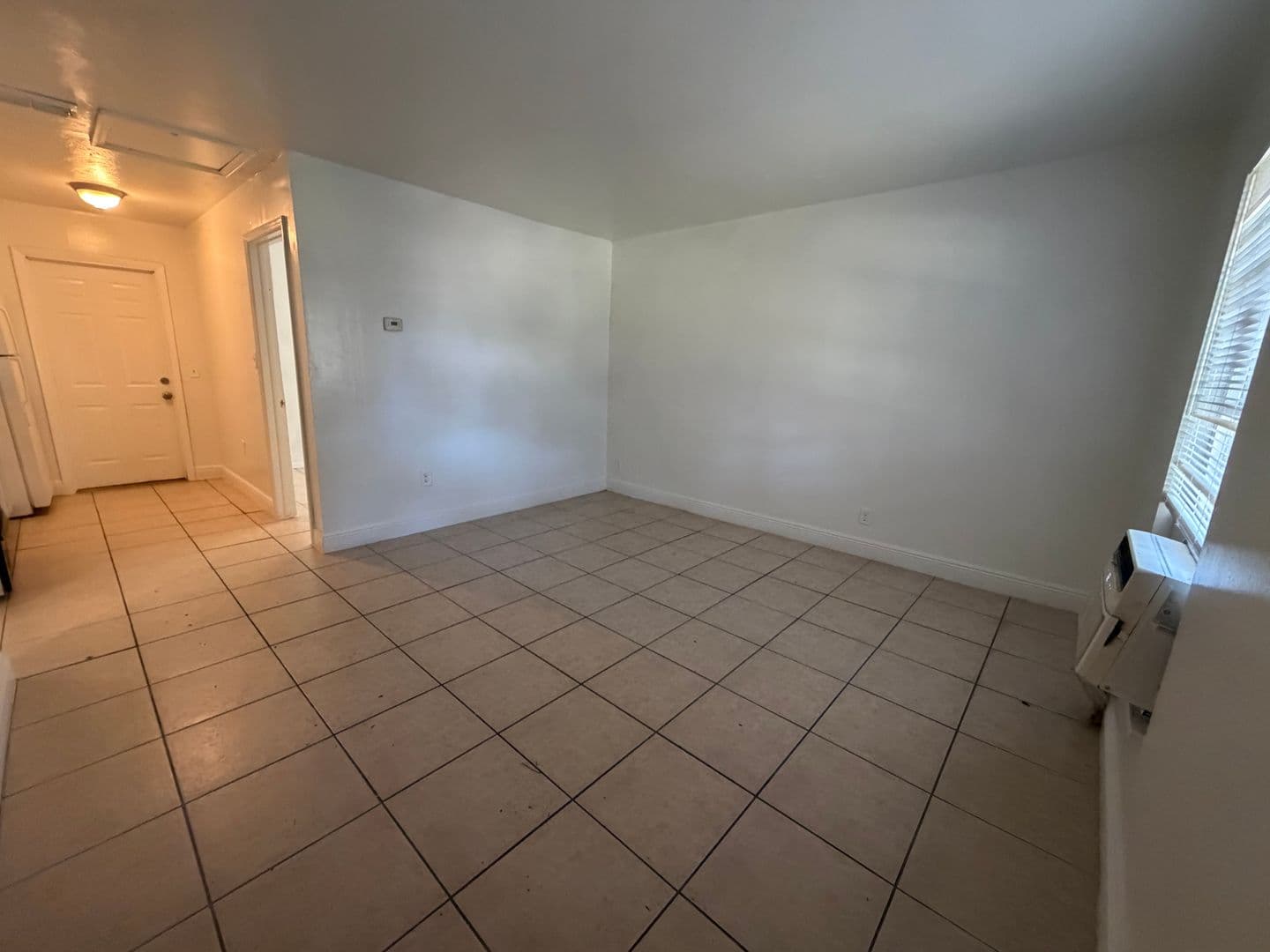 Tampa Apartment: 1402 College Park Ct