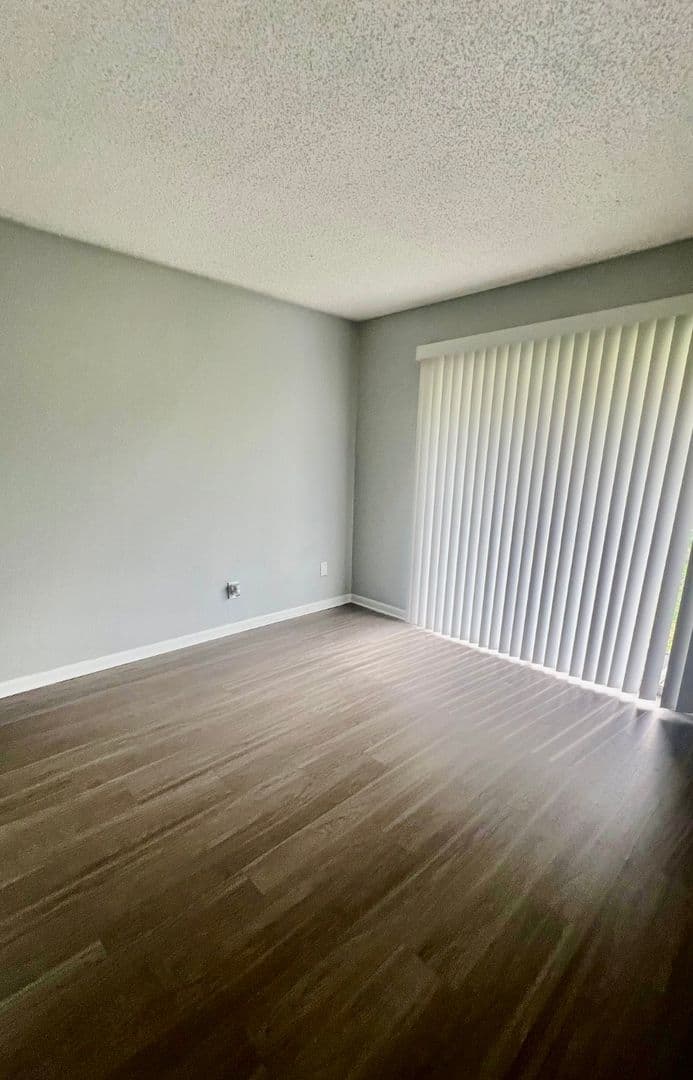 Ruskin Apartment: 709 Oceanside Cir