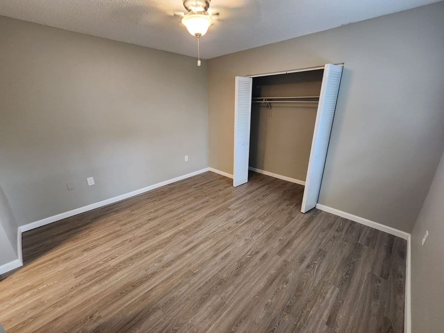 Indian Rocks Beach Apartment: 701 1st Street