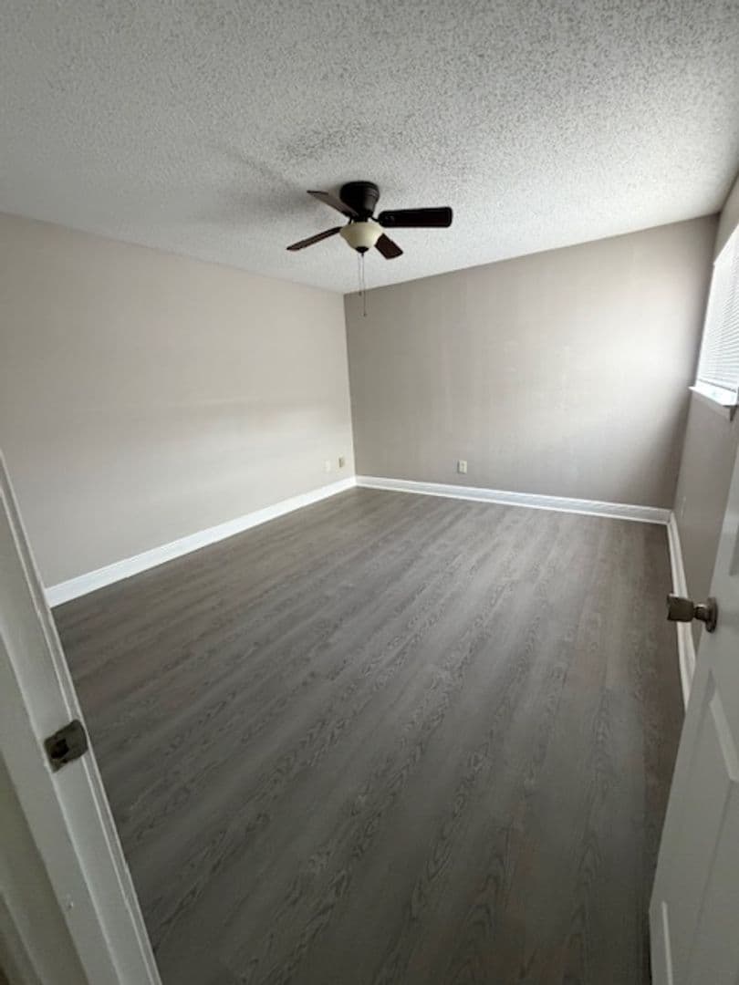 Largo Apartment: 7298 Ulmerton road