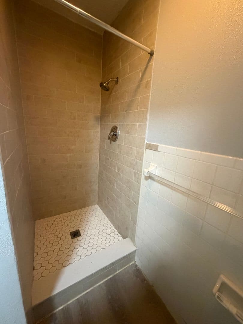 Bradenton Apartment: 4505 67th St W