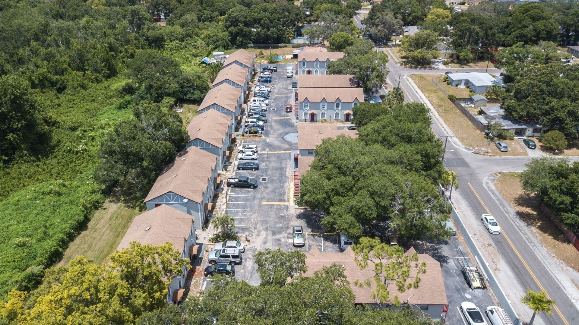 Tampa Apartment: 5702 N Lincoln Ave
