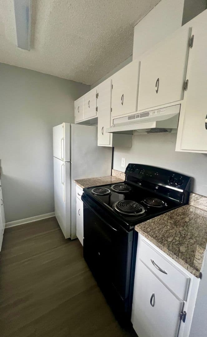 Ruskin Apartment: 709 Oceanside Cir