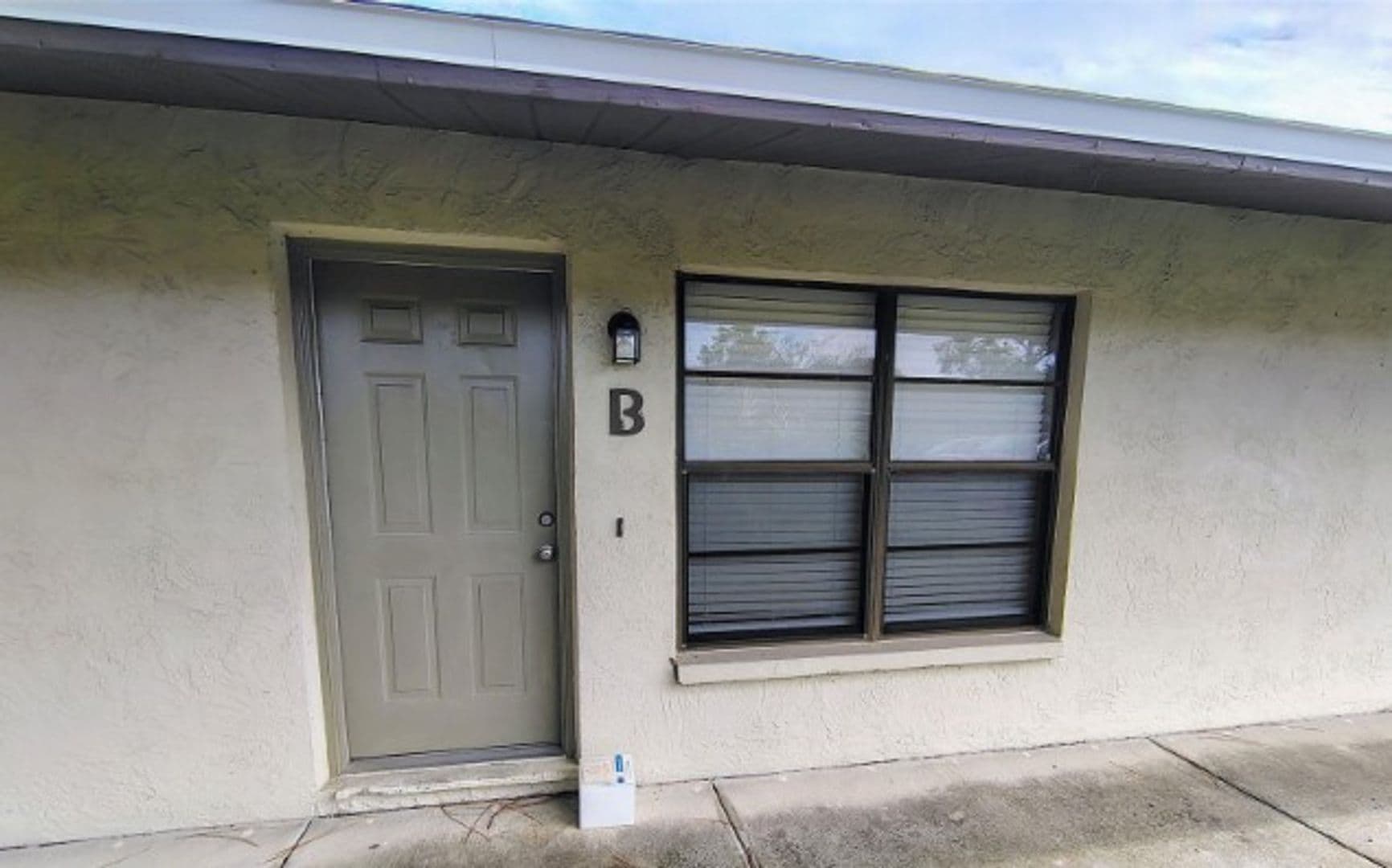 Seminole Apartment: 9402-9563 Lynn Ln