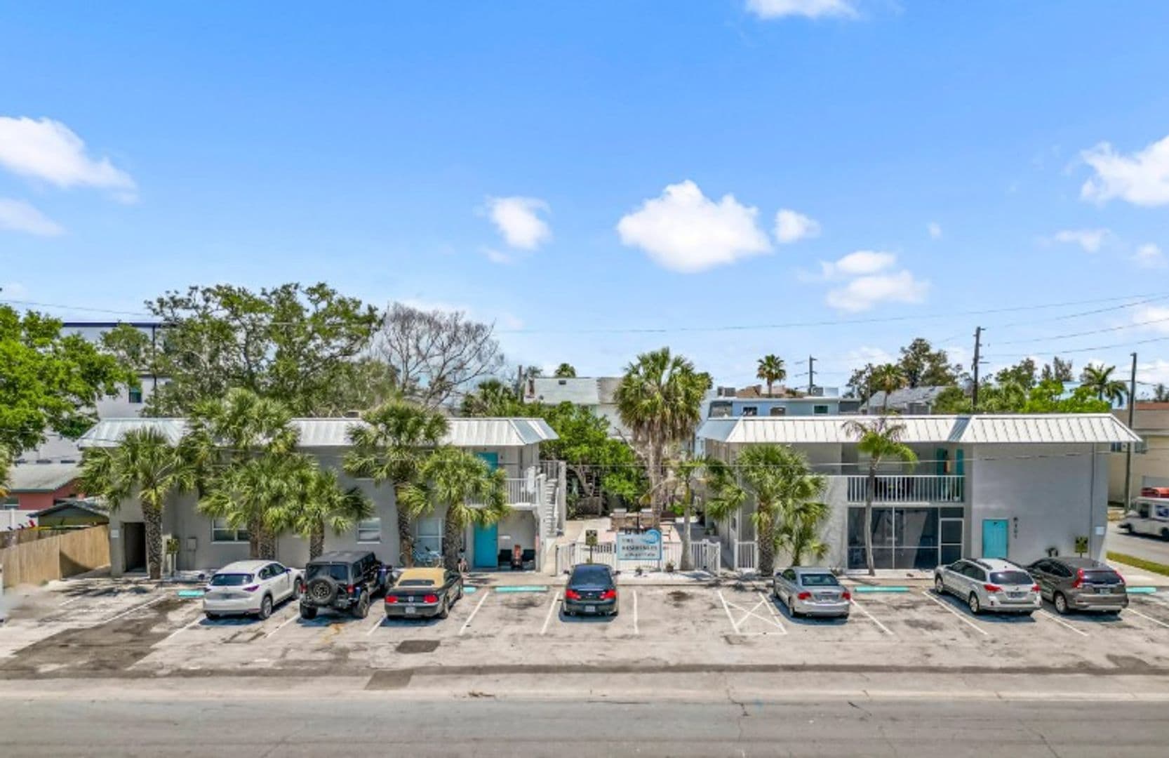Indian Rocks Beach Apartment: 701 1st Street