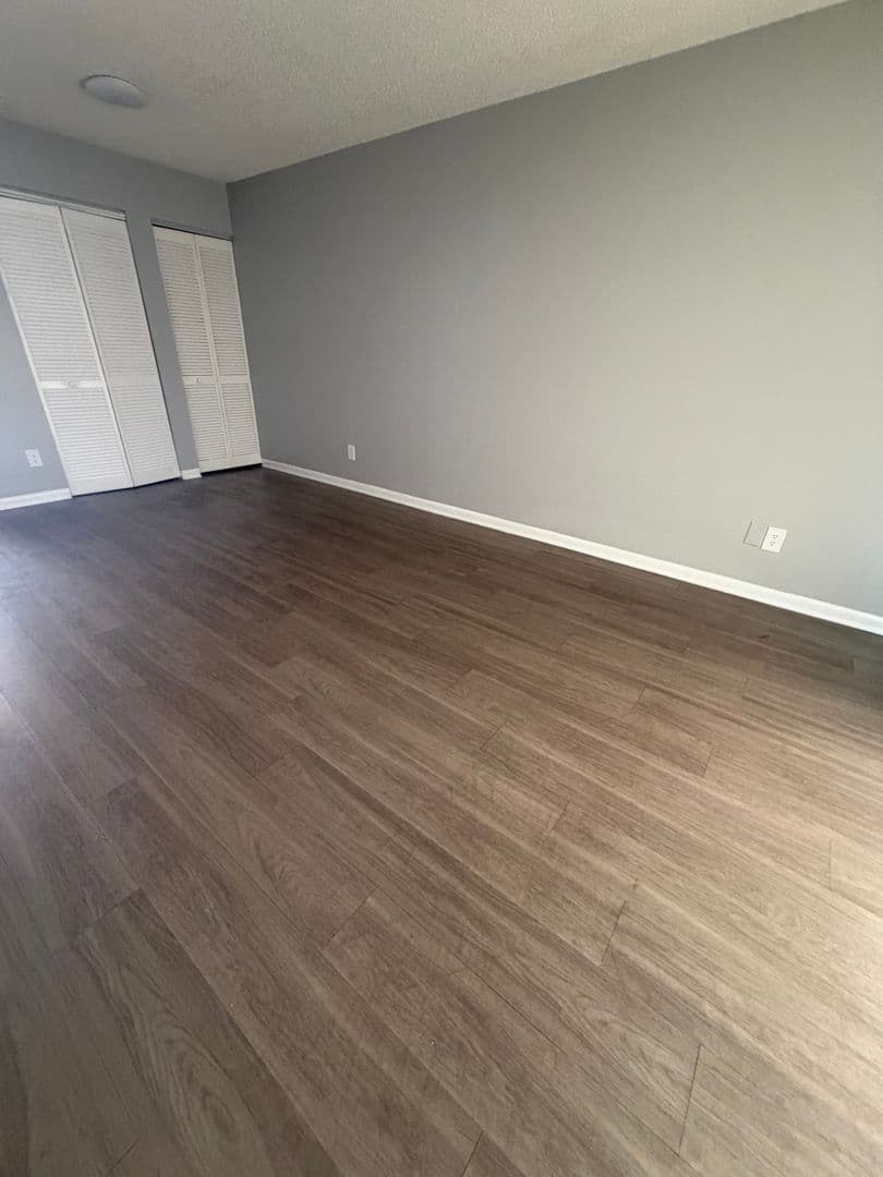 Ruskin Apartment: 709 Oceanside Cir