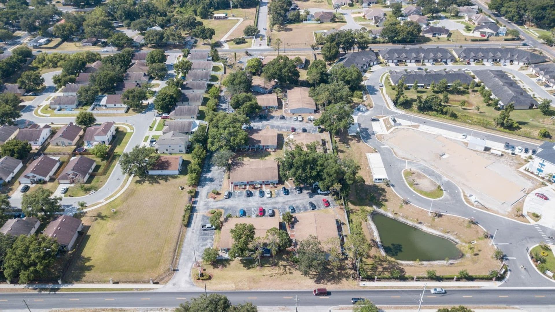 Plant City Apartment: 1400 Strawberry Pl