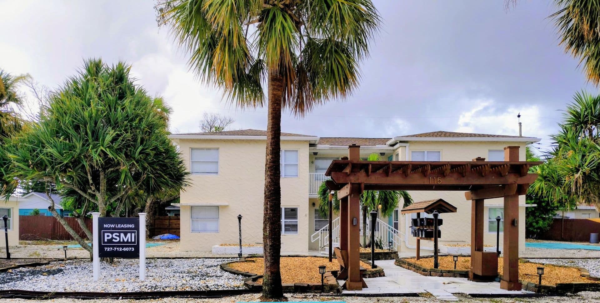 Madeira Beach Apartment: 115 145th Ave E
