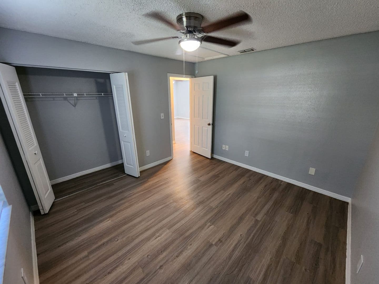 Seminole Apartment: 9402-9563 Lynn Ln