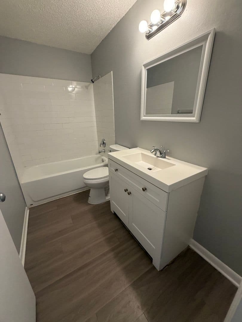 Ruskin Apartment: 709 Oceanside Cir