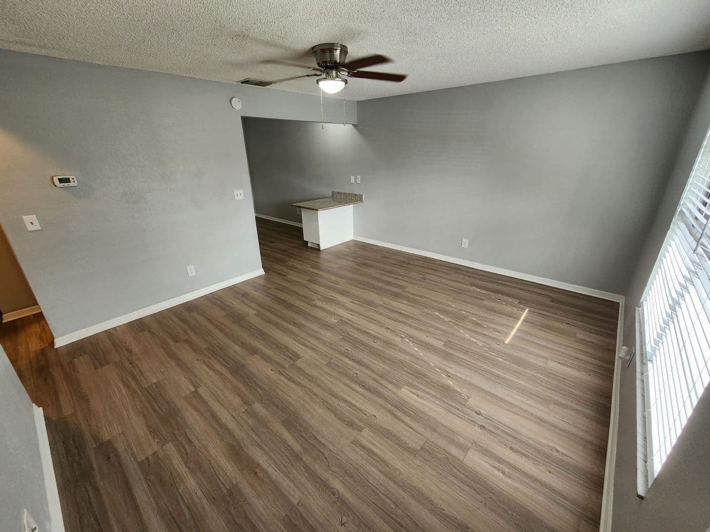 Seminole Apartment: 9402-9563 Lynn Ln
