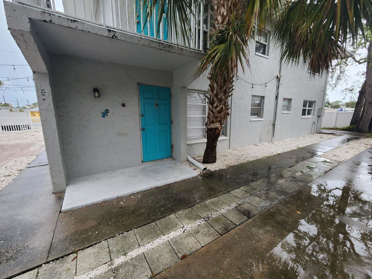 Indian Rocks Beach Apartment: 701 1st Street