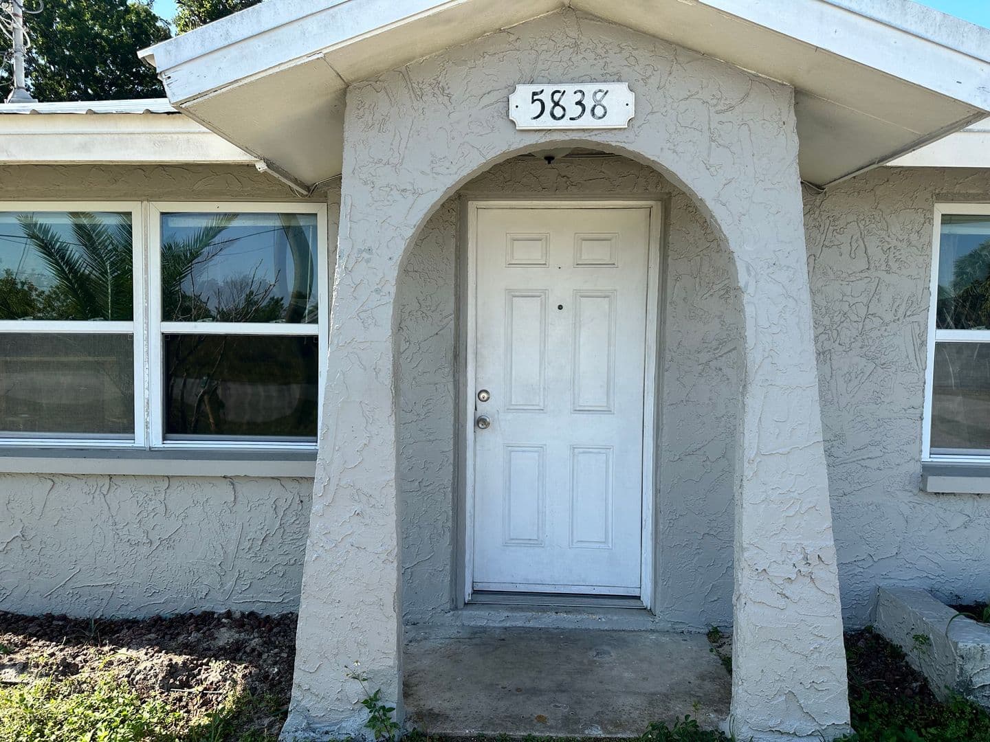 Port Richey House: 5838 Siesta Ln