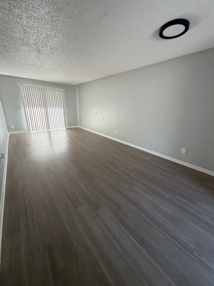 Ruskin Apartment: 709 Oceanside Cir