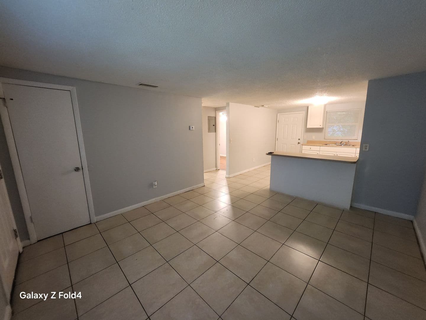 Tampa Apartment: 11720 N 14th St