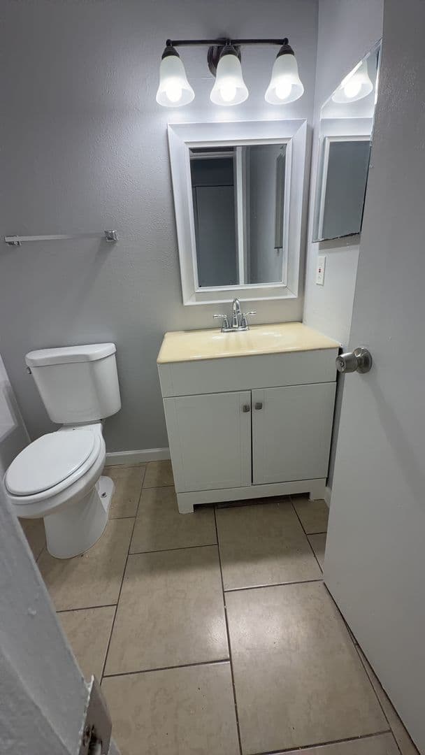 Brandon Apartment: 636 Golden Raintree Pl