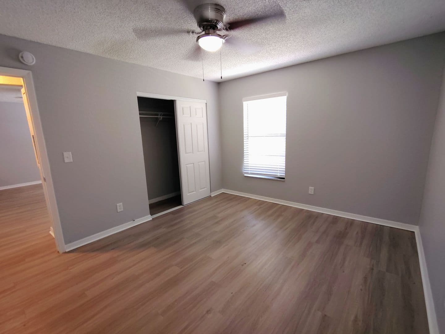 Seminole Apartment: 9402-9563 Lynn Ln