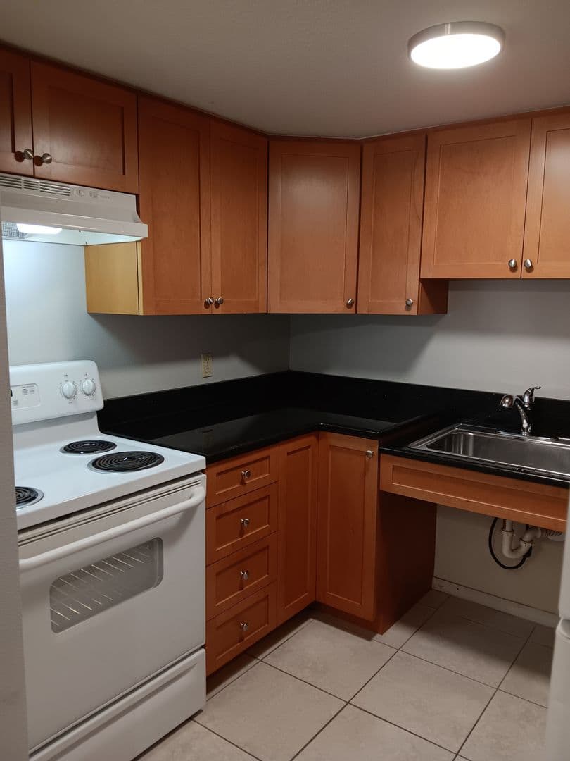 Tampa Apartment: 1904 Golden Glade Ct