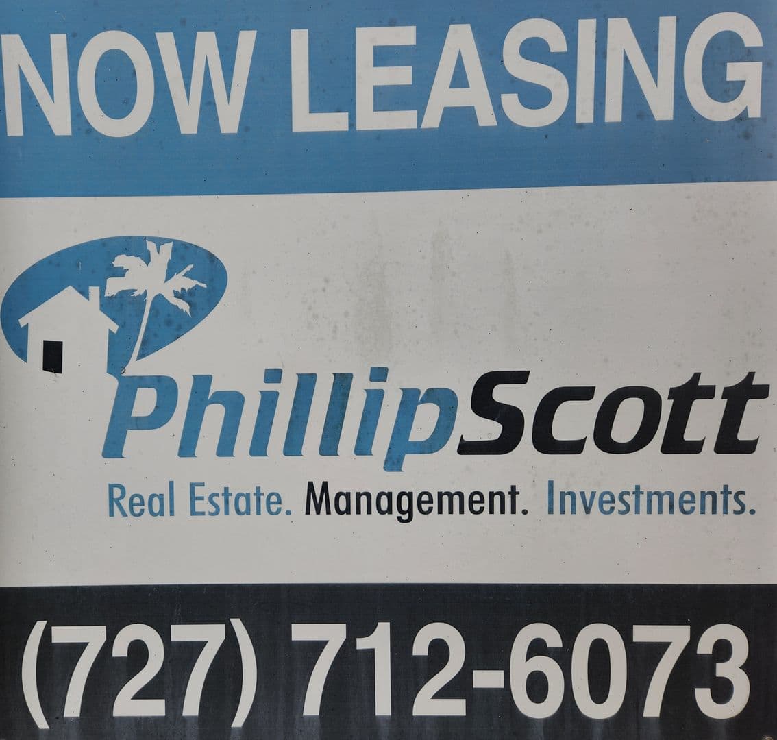 Tampa Apartment: 5702 N Lincoln Ave