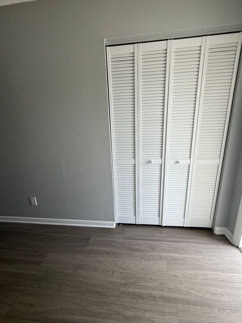 Ruskin Apartment: 709 Oceanside Cir