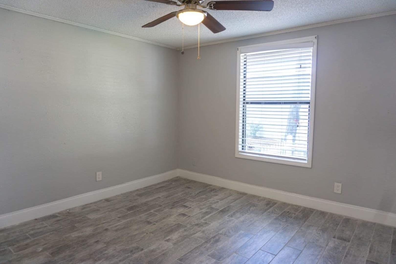 Plant City Apartment: 1400 Strawberry Pl
