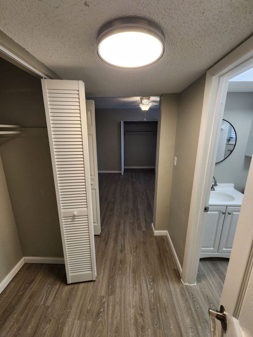 Indian Rocks Beach Apartment: 701 1st Street
