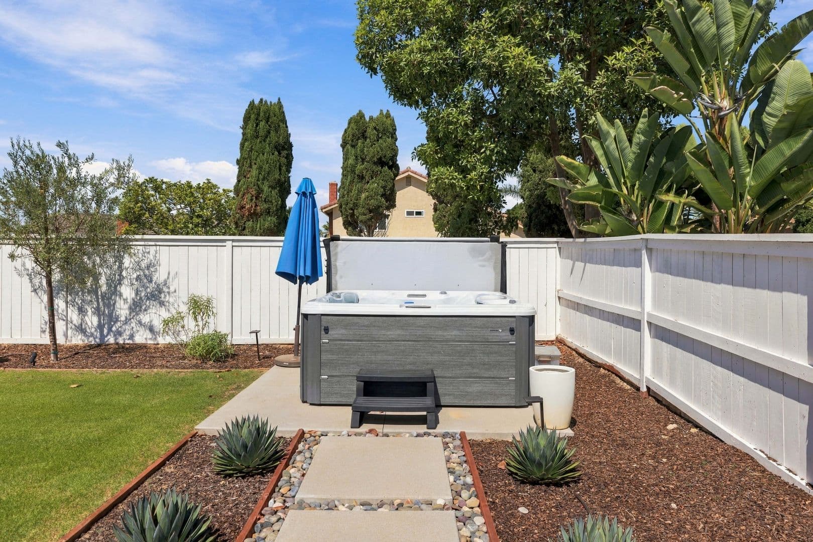 Carlsbad House: 2988 Camino Serbal