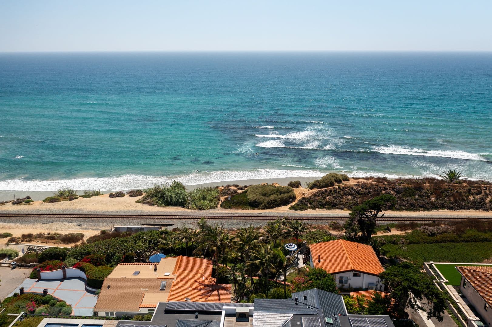 Del Mar Apartment: 110 8th Street