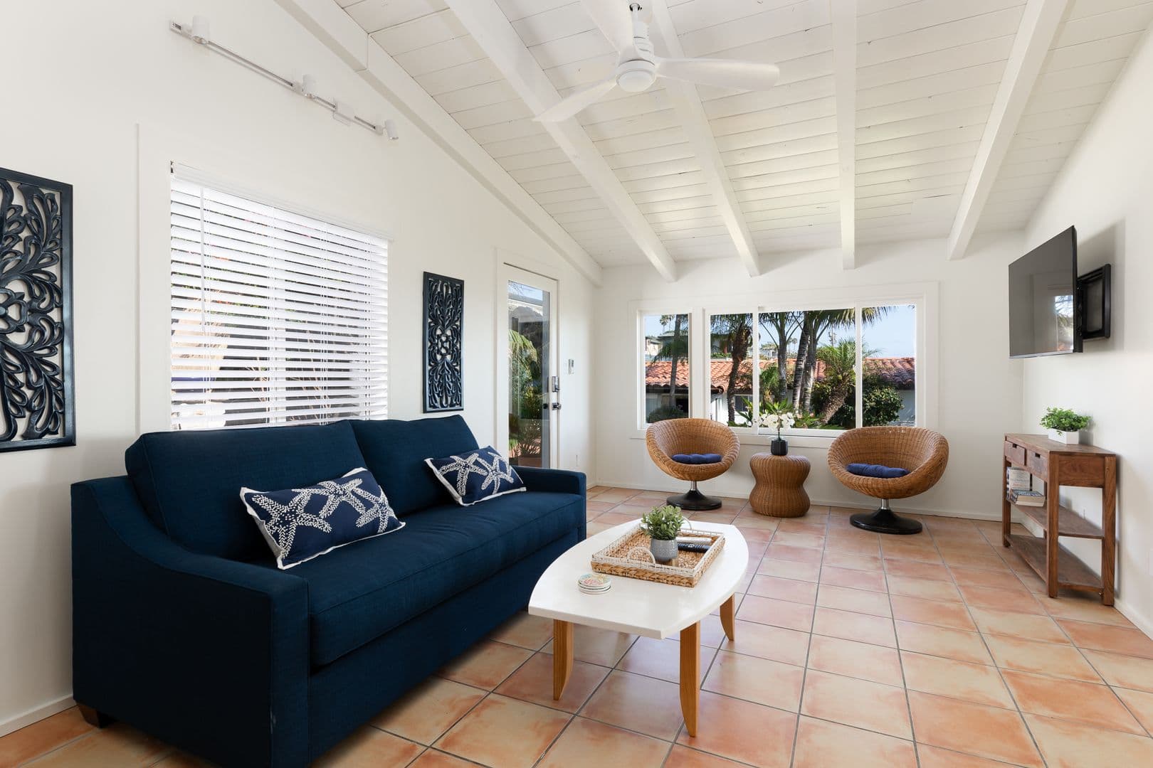 Del Mar House: 110 8th St
