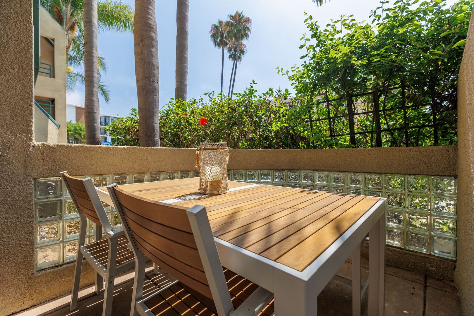 La Jolla Condo: 8132 Camino Del Sol