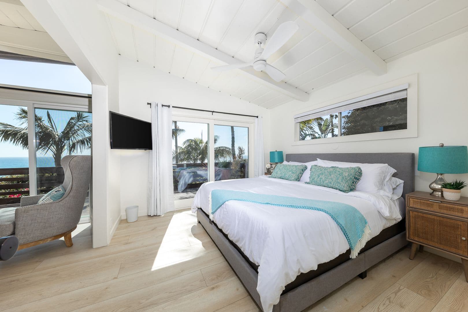 Del Mar House: 110 8th St