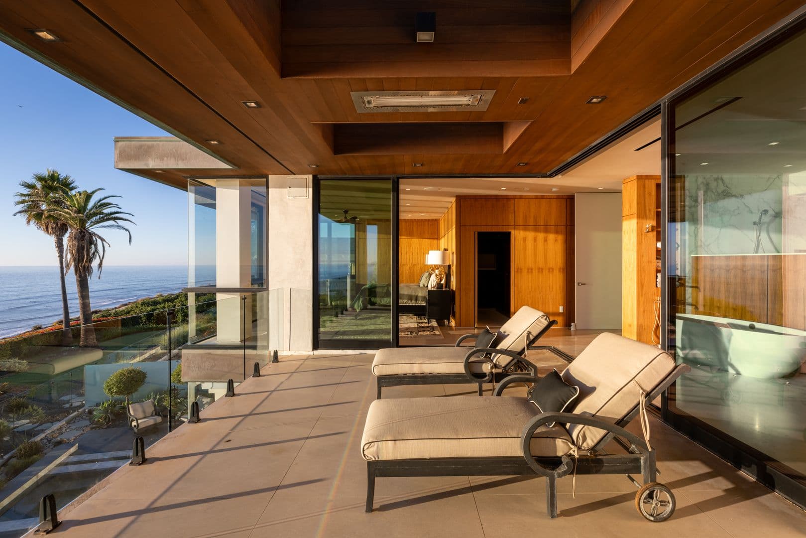 Del Mar House: 516 Stratford Ct.