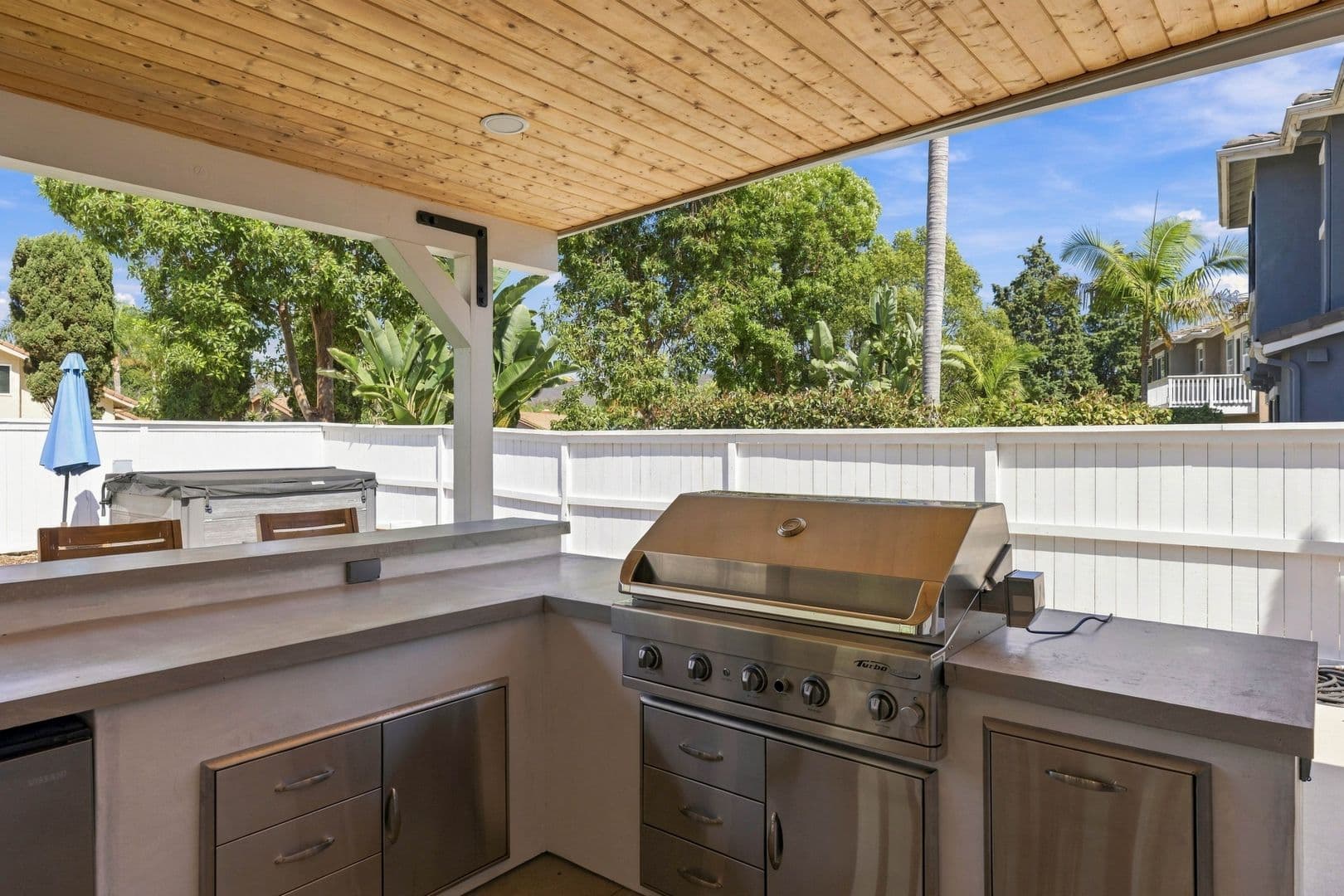 Carlsbad House: 2988 Camino Serbal