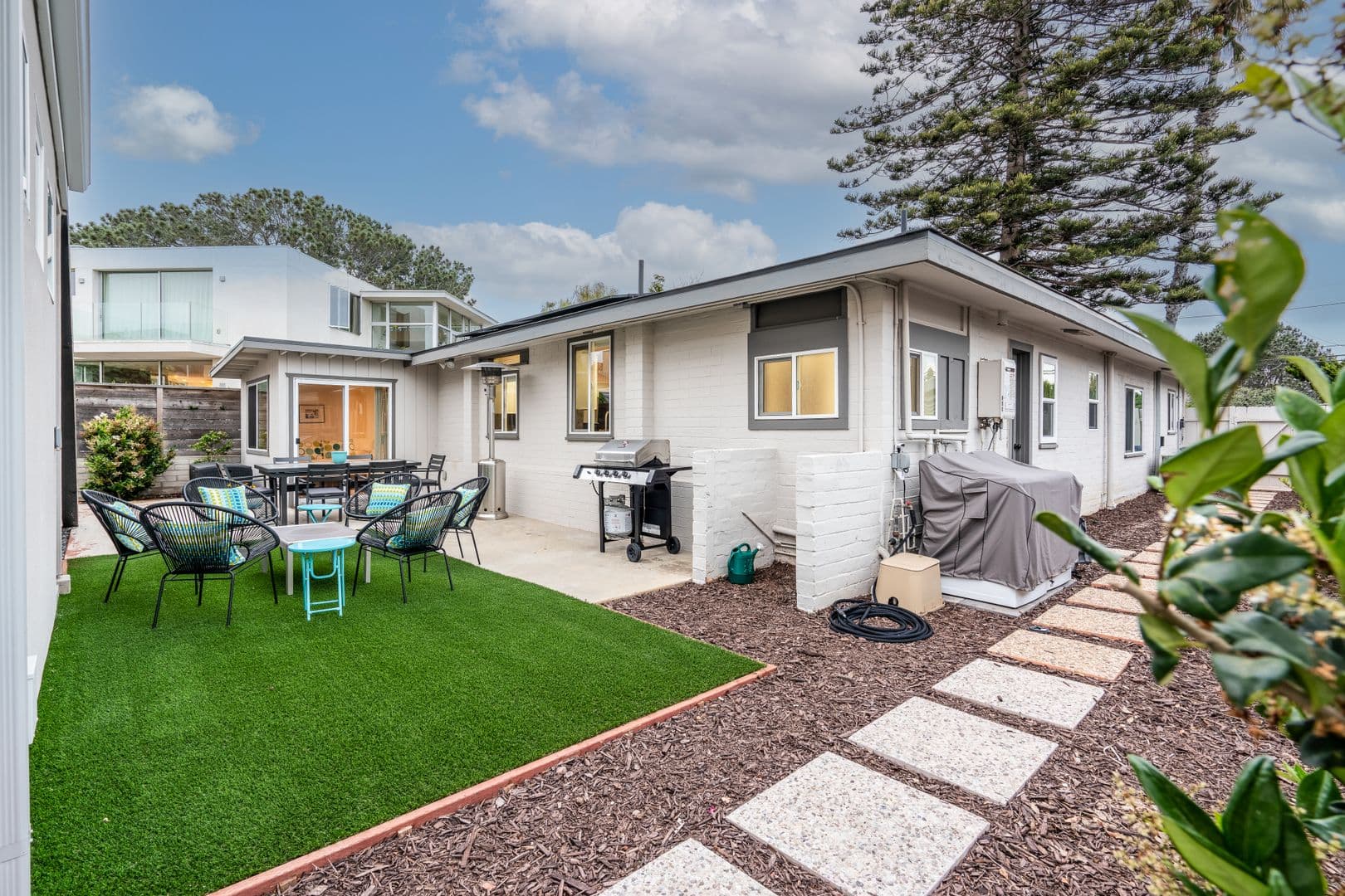 Cardiff By The Sea House: 1236 Summit Ave
