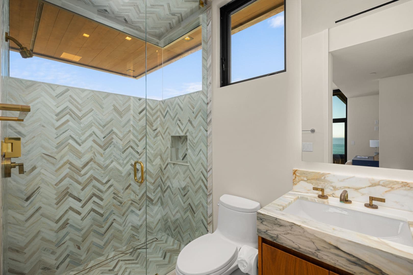 Del Mar House: 516 Stratford Ct.