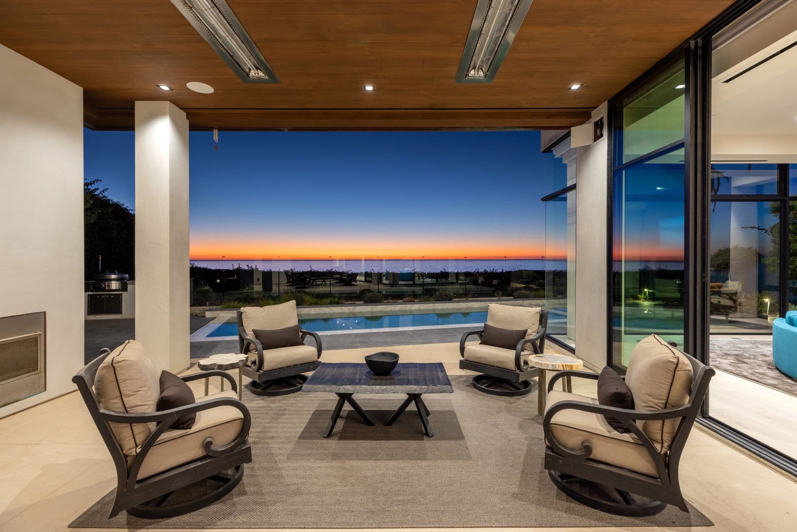 Del Mar House: 516 Stratford Ct.