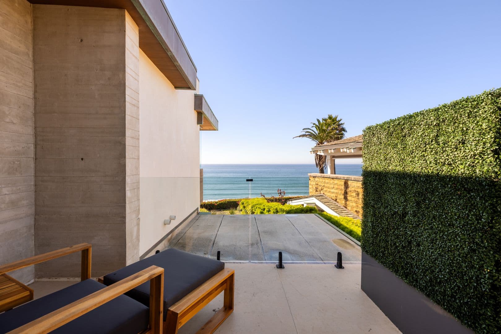Del Mar House: 516 Stratford Ct.