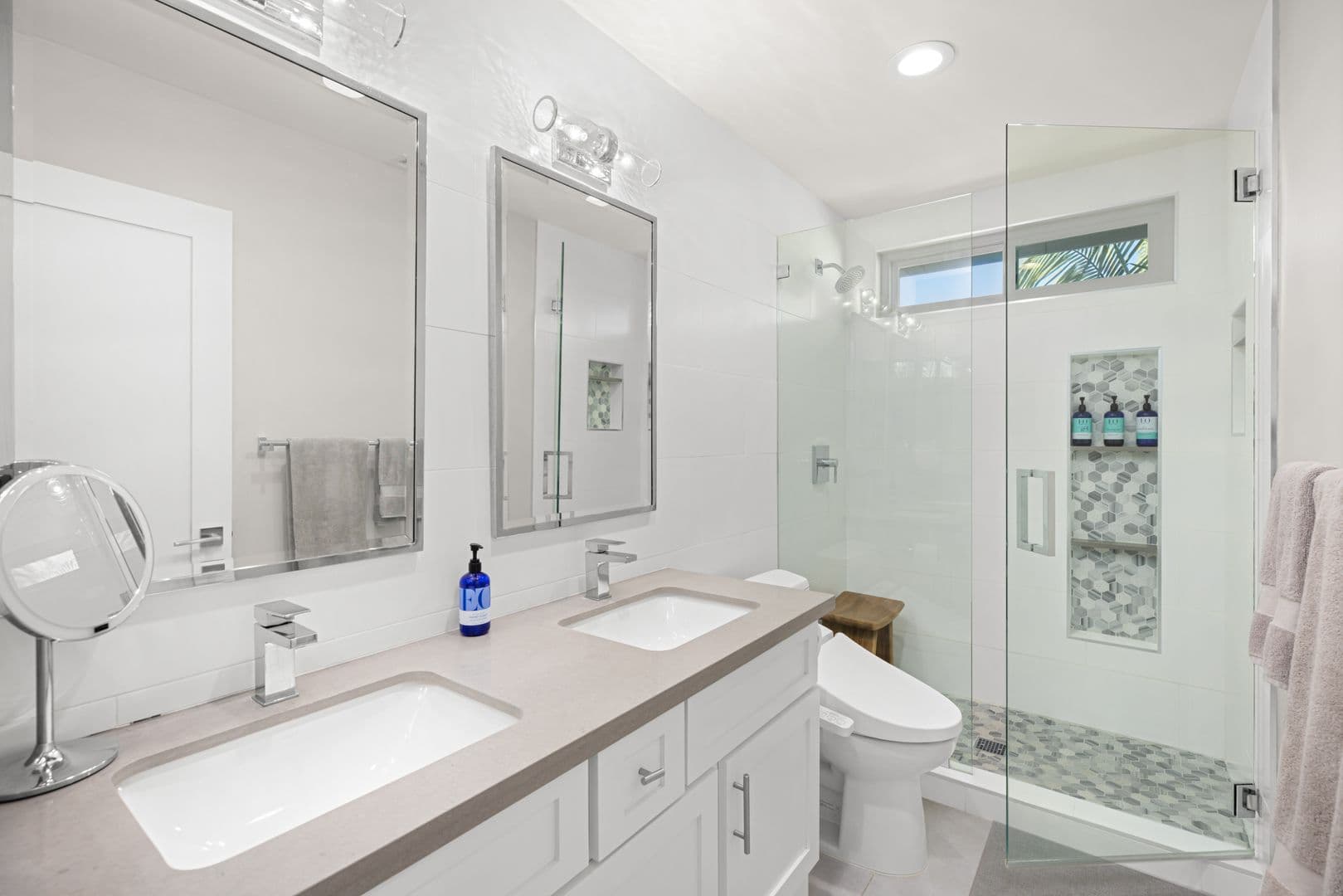 Carlsbad House: 2215 Paseo Saucedal