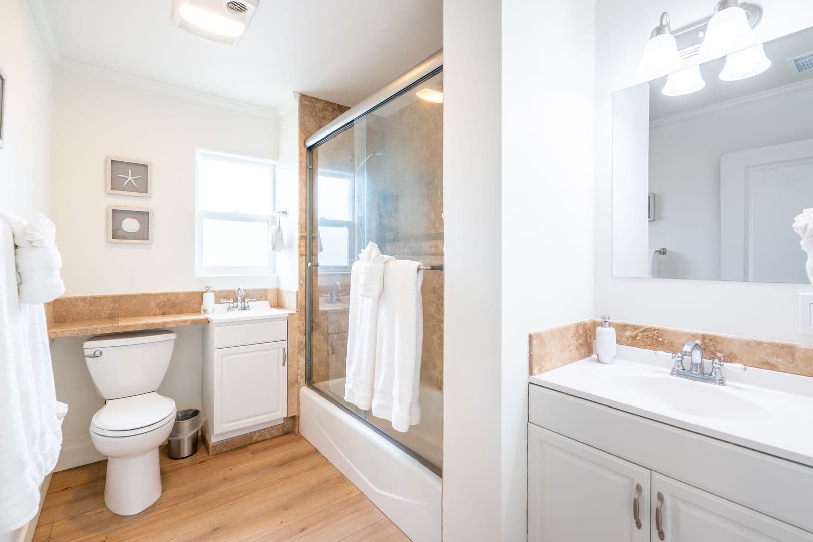 Cardiff By The Sea House: 1236 Summit Ave