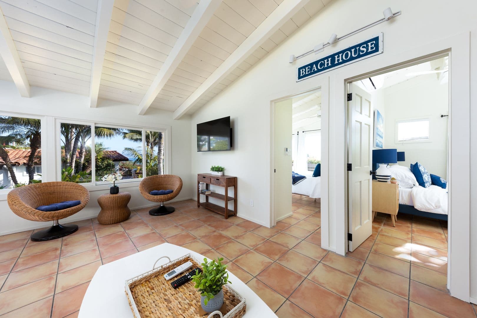 Del Mar House: 110 8th St