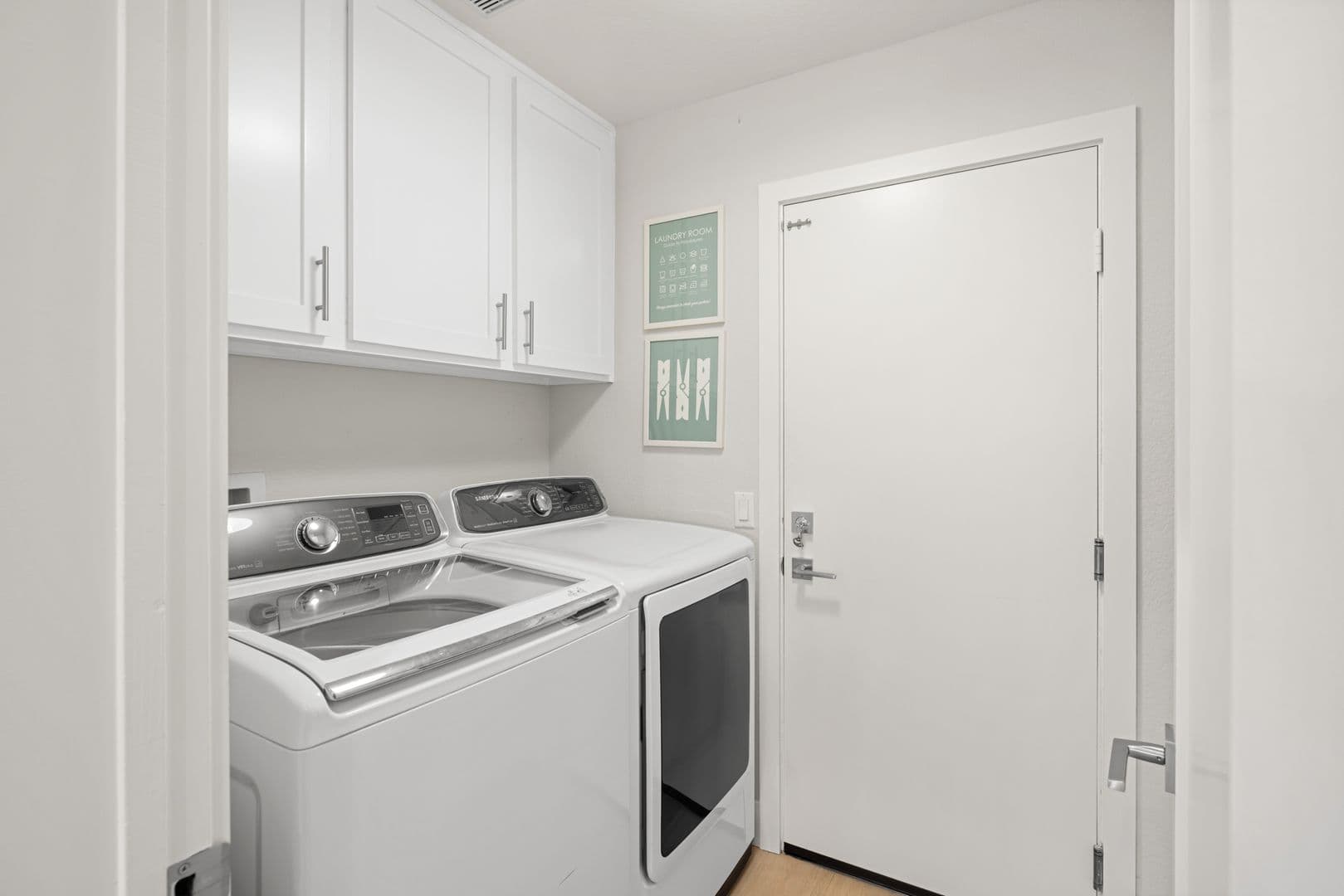 Carlsbad House: 2215 Paseo Saucedal
