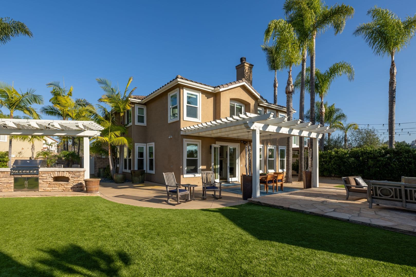 Carlsbad House: 2215 Paseo Saucedal